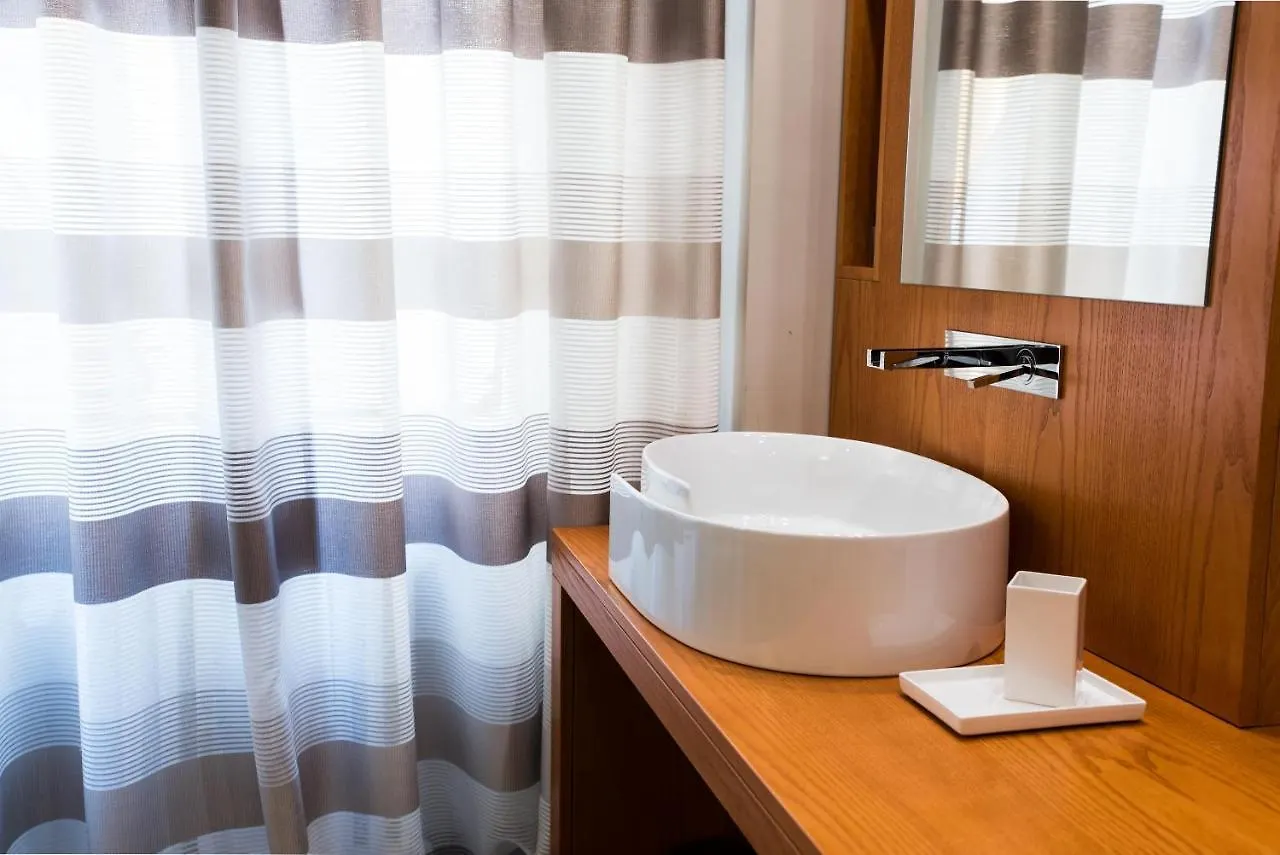 Unicum Vite Hotel Rome 2*,