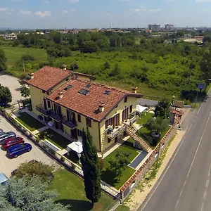 ** Aparthotel Residenza La Ricciolina Italia