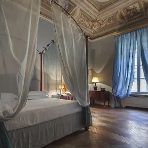 Al Palazzo Del Marchese Di Camugliano Residenza D'epoca Italy